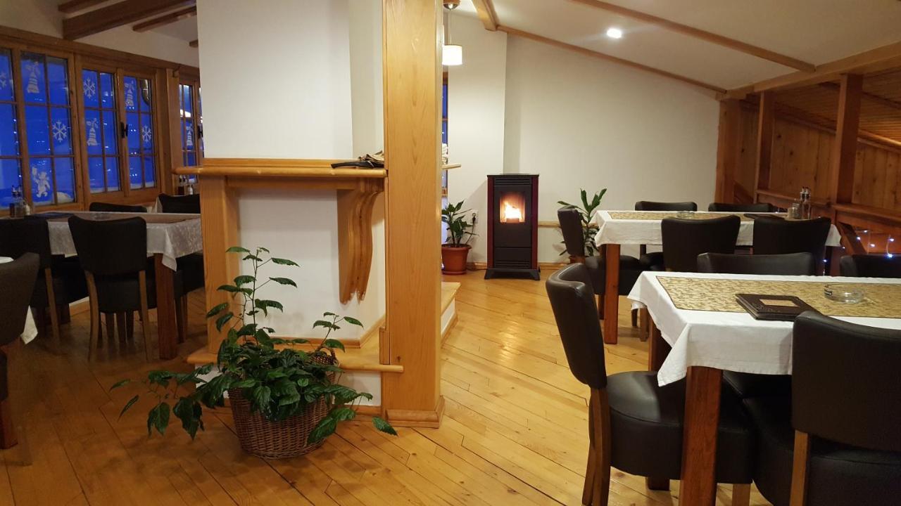 Pansion I Restoran ,, Pogled" Hotel Han Pijesak Exterior foto