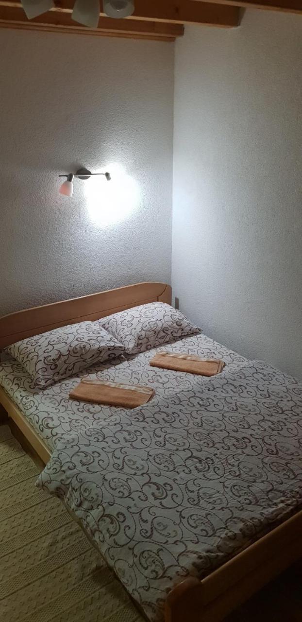 Pansion I Restoran ,, Pogled" Hotel Han Pijesak Exterior foto
