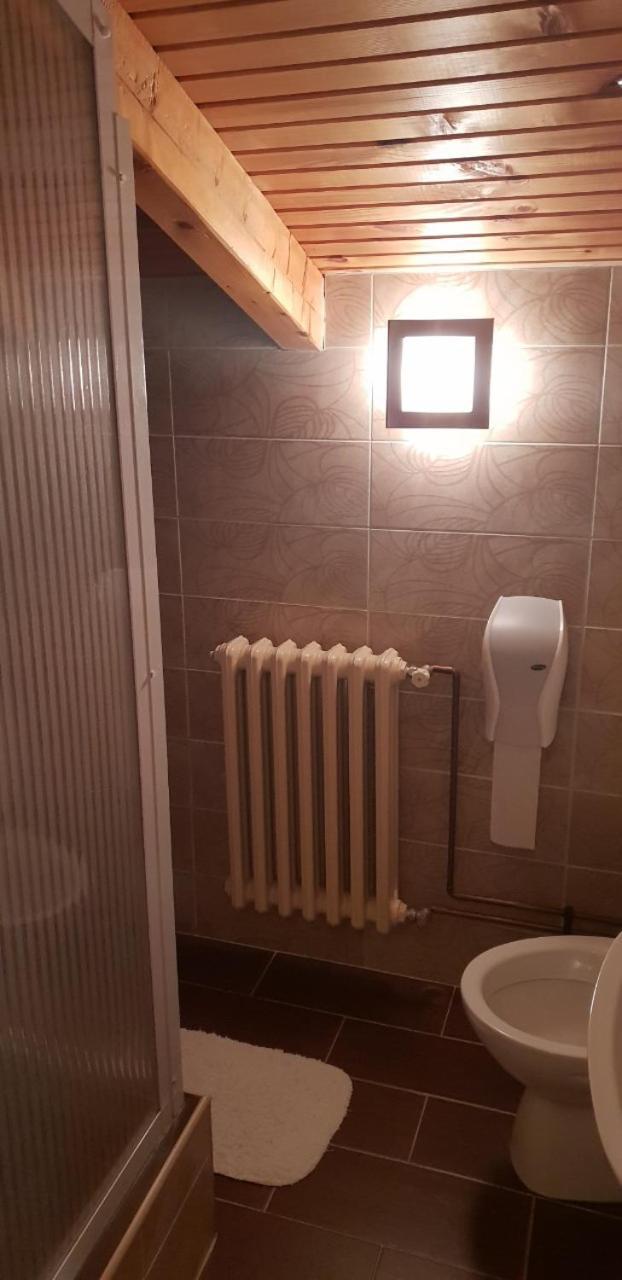 Pansion I Restoran ,, Pogled" Hotel Han Pijesak Exterior foto